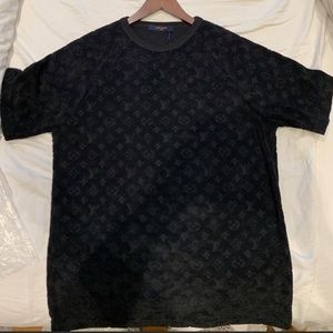 Like new Louis Vuitton print LG toweling T-shirt
